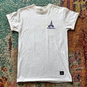 Disney x Vans Walt Disney World Castle Graphic T-Shirt – White Minimal Logo Tee